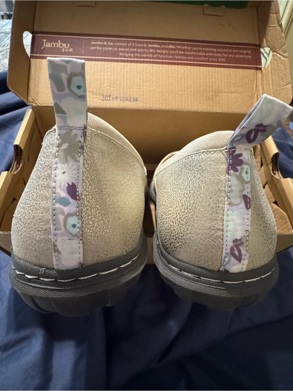 Jambu Women's Metallic Champagne Slip-On Flats